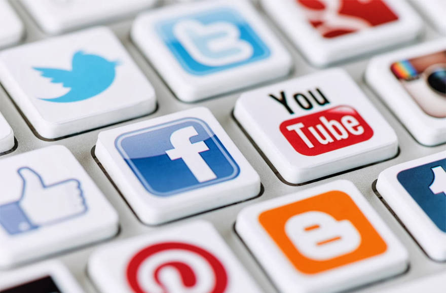 

social_media_eyewide2.jpg